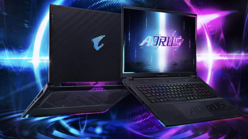 Écran 18″ Mini LED 240 Hz, RTX 5090, 64 Go de RAM : ce laptop gamer surpuissant en met plein la vue et profite (heureusement) d’une remise de 350 €