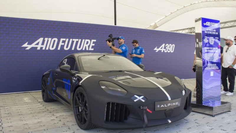 On a vu le prototype de l’Alpine A110 électrique : voici comment elle pourra « surpasser l’A110 thermique dans tous les domaines » selon son patron