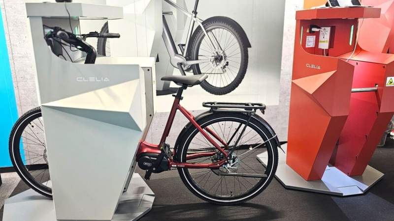 On a vu la borne Clelia, une étonnante solution pour recharger son vélo électrique sans craindre le vol