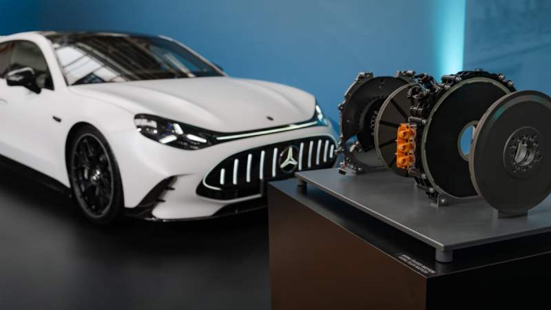 8 cm pour 1 169 ch : on a visité l’usine du moteur à flux axial des Mercedes-AMG CLA et GT électrique