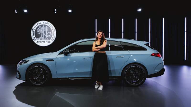 Je suis montée à bord de la Mercedes-AMG CLA 45 : 3 moteurs et 680 ch, cette voiture électrique m’a complètement bluffée
