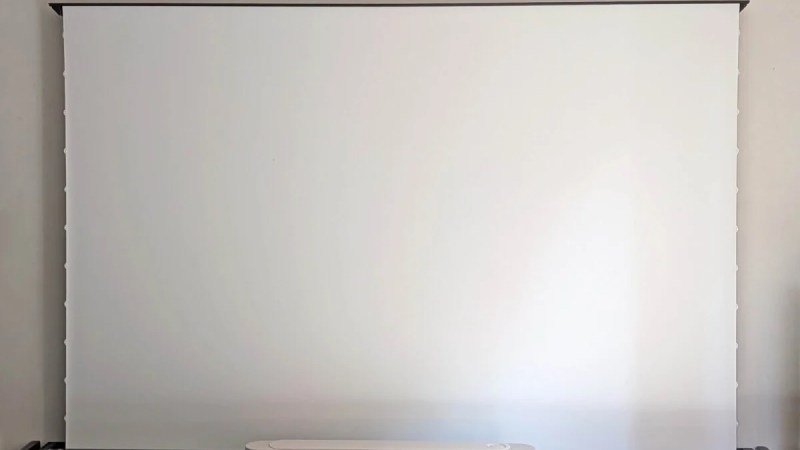 Test de l’écran Nothing Projector Matte White : la toile blanche mate pour une image plus lumineuse mais moins contrastée
