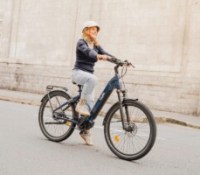 Le vélo de ville électrique Duma. // Source : O2feel Le vélo de ville électrique Duma. // Source : O2feel