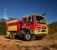 Trucks D 14 4x4 CCF (camion citerne feux de forêt) . Crédit photo : Yannick Brossard / Renault Trucks