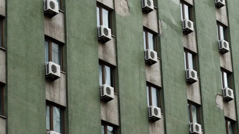 Elles consomment plus que l’Europe : le boom des clims fait trembler le réseau électrique