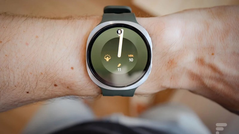 J’ai pris en main la Galaxy Watch 9, une montre confortable aux changements cachés sous le capot