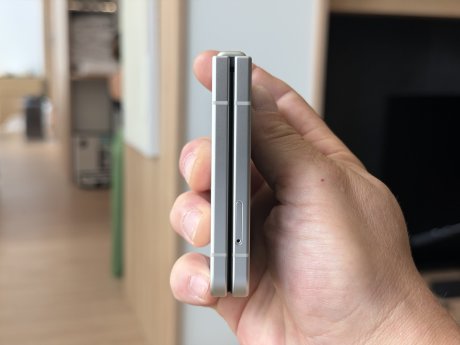 Samsung Galaxy Z Flip 8 1