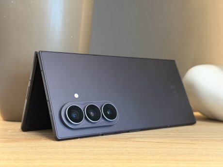 Samsung Galaxy Z Fold 8 Ultra 2