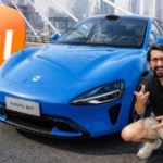 NOUVELLE Xiaomi SU7 : 900 km d'autonomie et RECHARGE ÉCLAIR (12min)