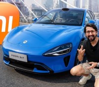 NOUVELLE Xiaomi SU7 : 900 km d'autonomie et RECHARGE ÉCLAIR (12min)