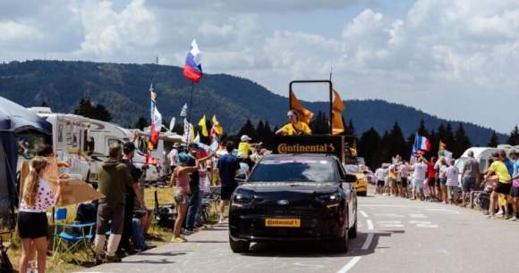 Caravane Continental Tour de France // Source : ASO - Morgan Bove