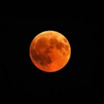Éclipse du 12 août : la production solaire va chuter, faut-il craindre des coupures de courant ? RTE prend la parole