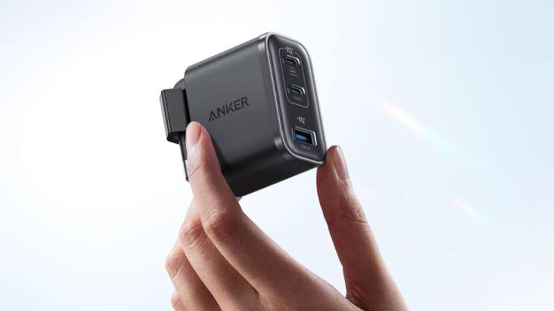 Le chargeur ultime pour vos vacances est à -40 % : 70 W et 3 ports pour recharger tous vos appareils