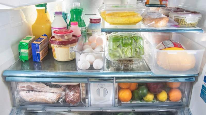 Non, mettre son smartphone au frigo n’est pas une bonne idée. Au contraire