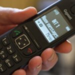 « 6 000 euros par an pour trois appareils et des lignes souvent hors service » : plus de 100 communes françaises piégées par des contrats téléphoniques aux prix exorbitants