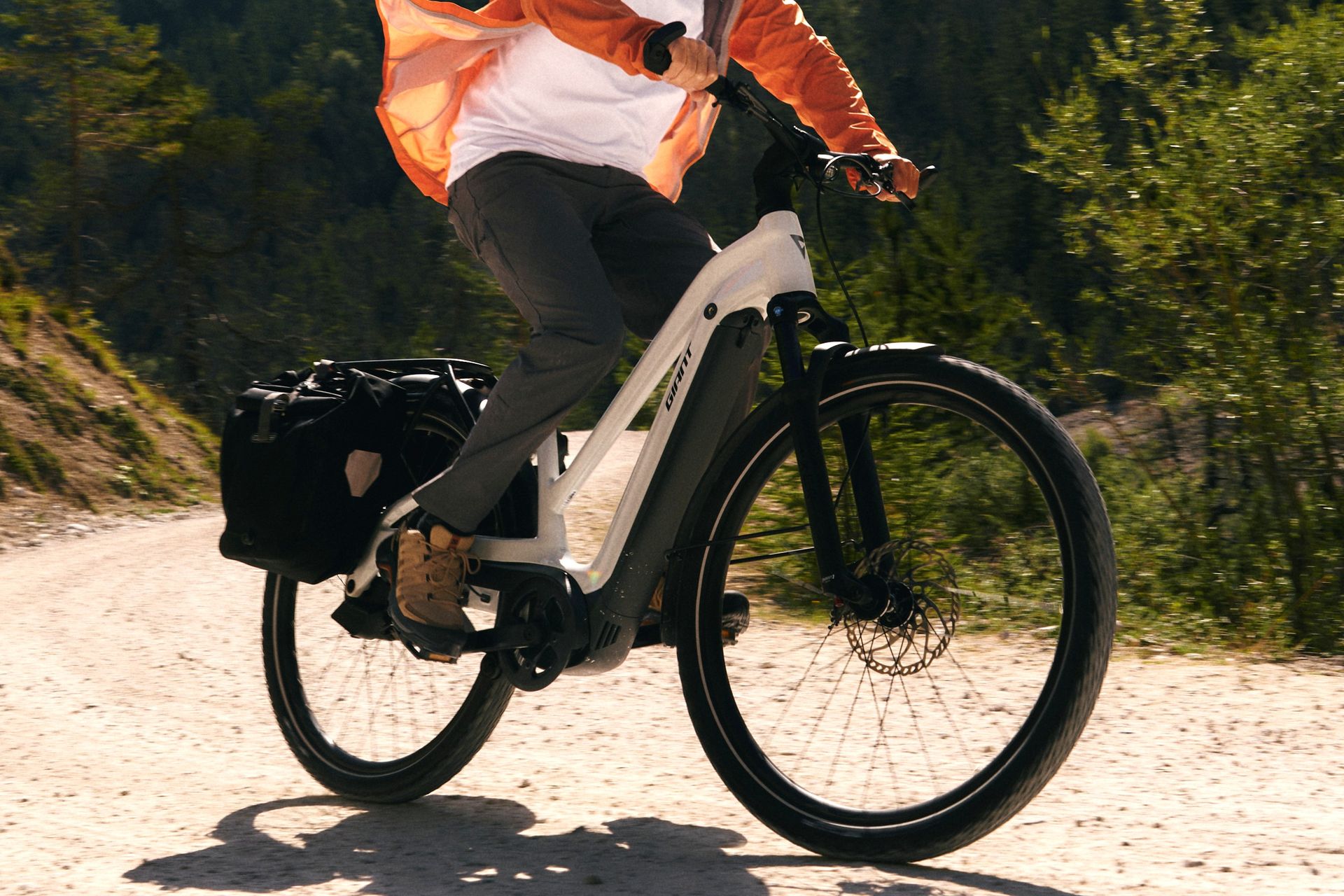 Giant Explore E+ vélo électrique tout-chemin