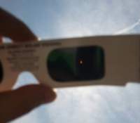 Des lunettes d'éclipse // Source : Jason Howell via Unsplash