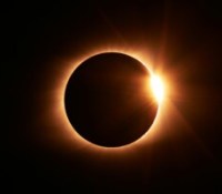 Éclipse solaire // Source : Jongsun Lee via Unsplash Éclipse solaire // Source : Jongsun Lee via Unsplash