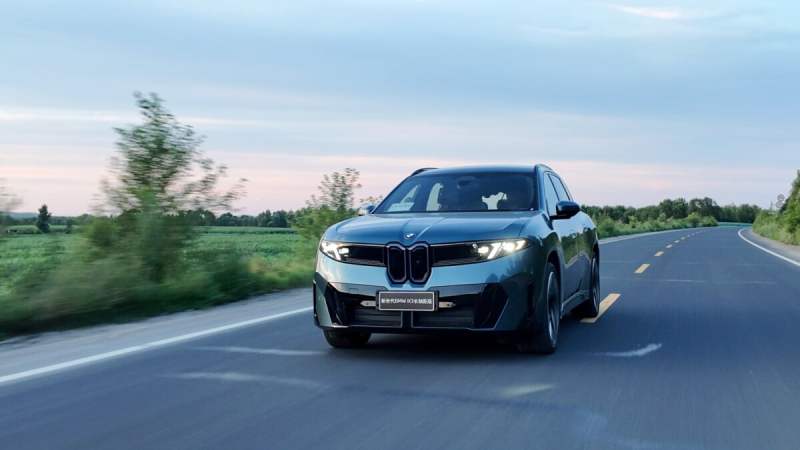 1 030 km en BMW iX3 sans charger : après l’Europe, le SUV électrique réitère l’exploit en Chine