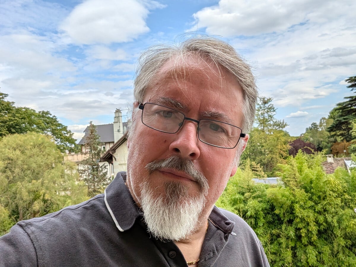 Pixel 11 – selfie Pixel 11 – selfie