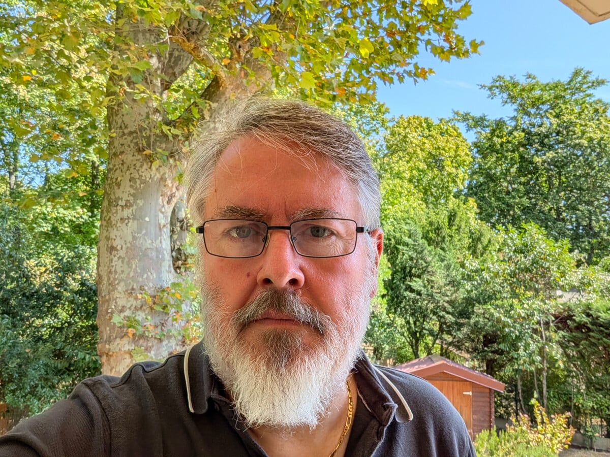 Pixel 11 – selfie (2) Pixel 11 – selfie (2)