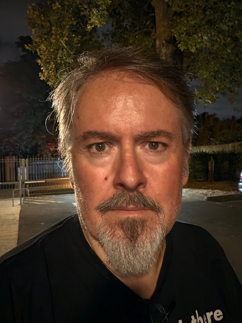 Pixel 11 - Selfie Nuit (2)