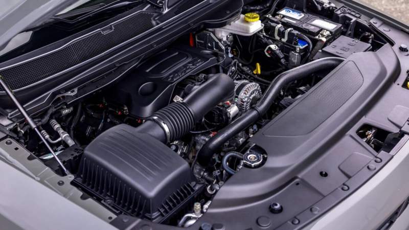 Comment une réglementation américaine pousse Stellantis à tuer le V8 hybride