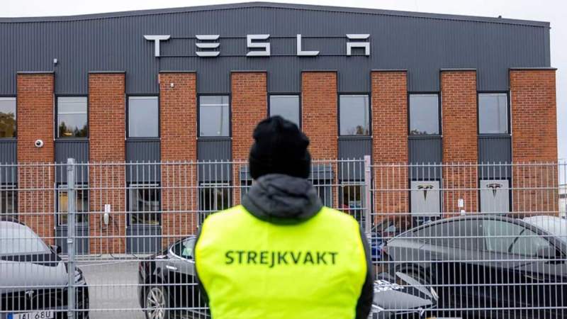 « Il préfère racheter le départ de ses salariés syndiqués » : comment Tesla a terrassé le modèle social suédois sans rien céder