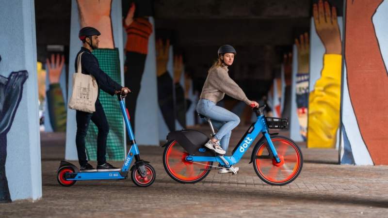 Coup de théâtre à Bruxelles : vélos et trottinettes en libre-service interdits à cause… d’un concurrent évincé