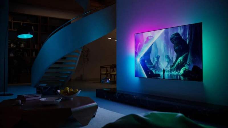 Ce TV 4K OLED 65″ Philips avec Ambilight vient de sortir, mais il bénéficie déjà d’une remise de 100 €