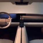 Voici l&rsquo;intérieur de la Jaguar Type 01 : 4 places, console traversante et zéro écran en vue