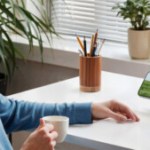 Amazon brade ce chargeur sans fil 2-en-1 Qi2 25W pour seulement 35 €, pratique pour un iPhone et des AirPods