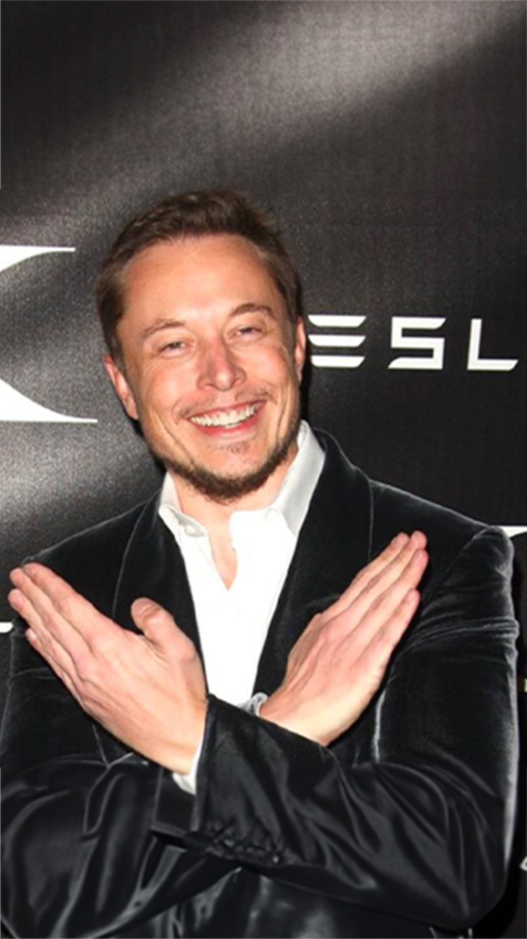 Pourquoi Elon Musk aime autant la lettre X ?