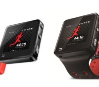 Motorola-MOTOACTV-Wearable-GPS-Fitness-Tracker-is-also-a-Music-Player