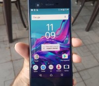 sony xperia F8331 1