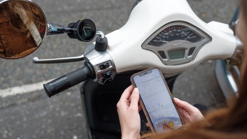 Quels sont les meilleurs traceurs GPS pour motos et scooters en 2025 ?