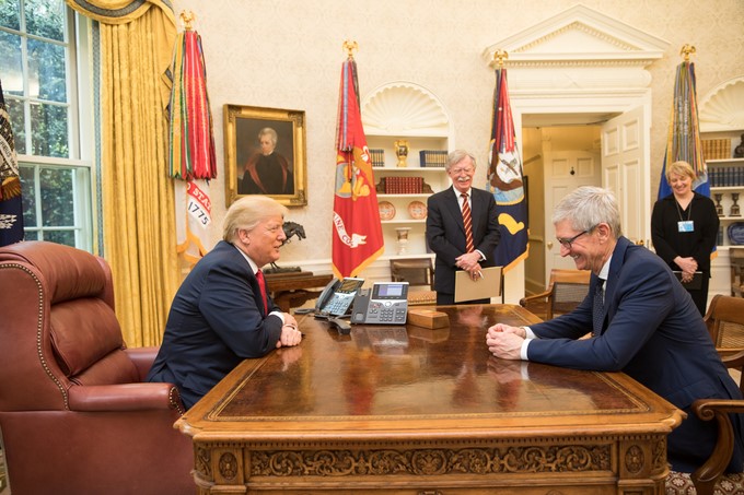 Sécurité des iPhone : le Royaume-Uni prêt à revenir sur son interdiction du chiffrement pour ne pas fâcher Trump