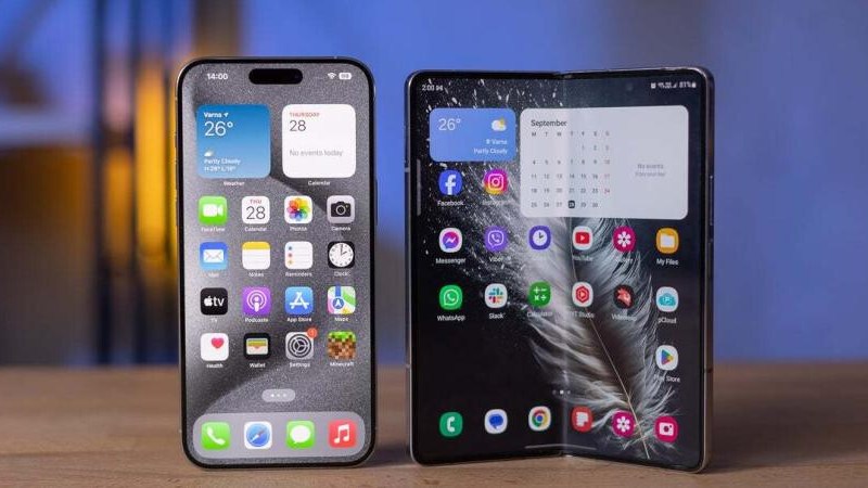 iPhone Fold en 2026 : Apple devrait copier Samsung