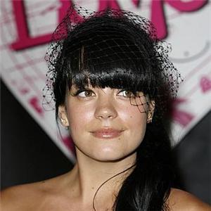 lily-allen-in-confidence