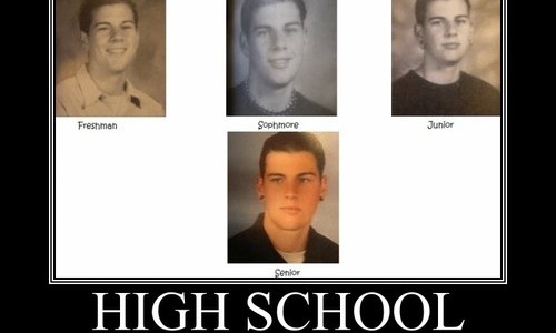 highschool LE LYCEE - retirant lentement le sourire de Matt, année après année