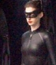 the-dark-knight-rises-anne-hathaway-catwoman-180×124