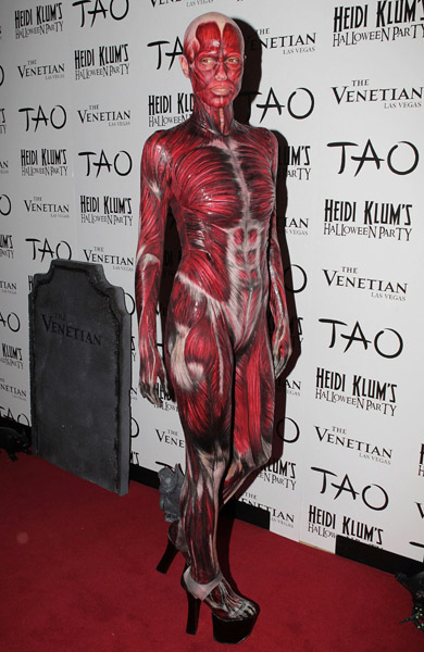 heidi klum halloween 2