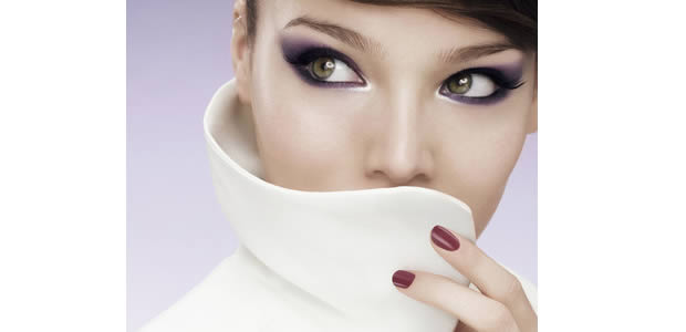 maquillage yeux violets