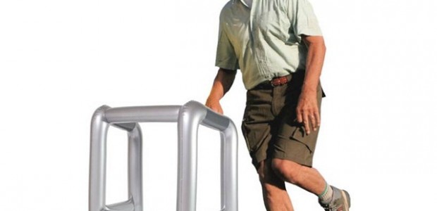 déambulateur Le déambulateur gonflable, notre compagnon de demain. (source image : mojogifts.com)