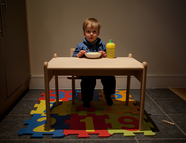 "Papa. Maman. Votre purée de carottes manque de pep's. Faites-moi quelque chose de plus gourmand. Genre des pâtes au ketchup épicé."