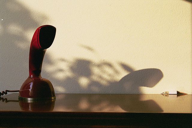 hotlineducul Quand l'heure est aux fails, Josée aimerait bien avoir une hotline du cul à qui parler.