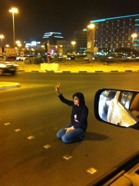 La manifestante Zaina Alkhawaja
