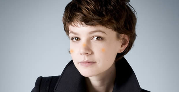 Les 3 points oranges sur Carey Mulligan permettent de visualiser où tu vas venir mettre ton produit