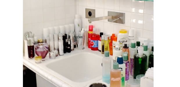 trousse2 Ou sinon, adopte la salle de bain de Karl Lagerfeld