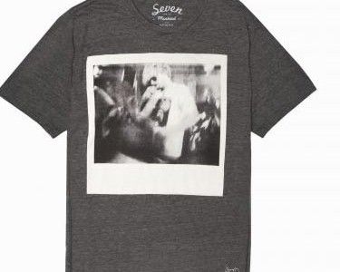 Tpolaroid Toi aussi, colle-toi des polas sur le torse.